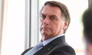 PGR apresenta denúncia contra Bolsonaro por supostos atos golpistas